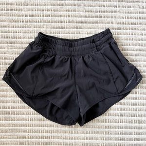 Lululemon Hotty Hot Shorts 2” Black